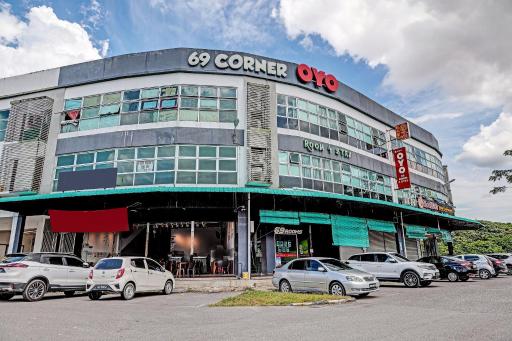 OYO 89840 69 Room 4 Stay - Housity