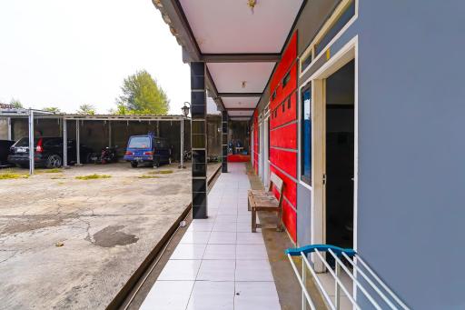 OYO 92893 Santana Residence Syariah - Housity