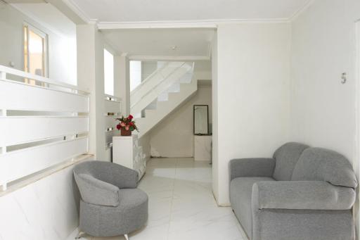 Capital O 3359 Pondok Wisata Jaden Trawas Mojokerto - Housity