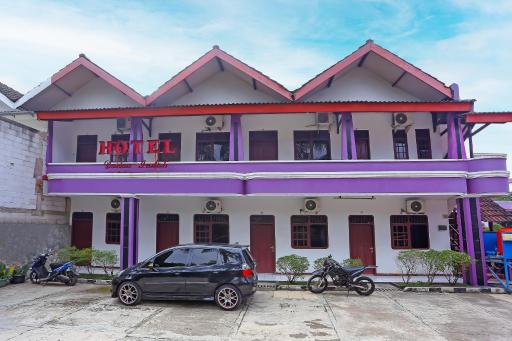 Super OYO 3978 Hotel Danau Indah - Housity