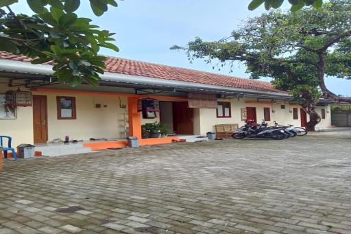 SPOT ON 93452 Wulan Homestay 2 Syariah - Housity
