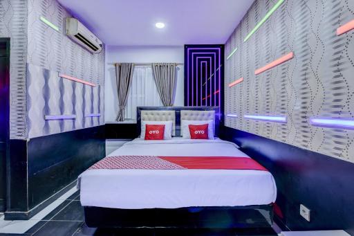 OYO 4010 Zaara Guest House Syariah - Housity