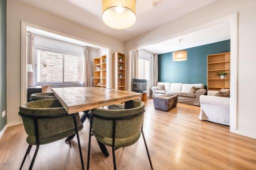 AinB Barcelona Sants Apartments - Housity