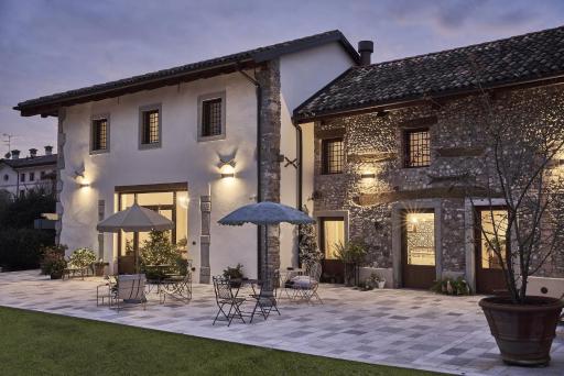Corte degli OstiNati - Housity