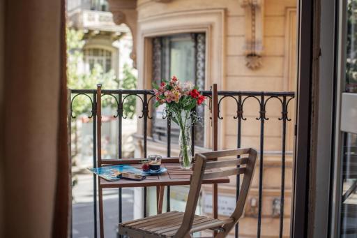 AQUAROOMS Luxury Suites - Housity