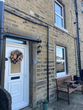 Brook Cottage - Housity