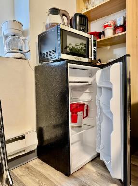 Micro Studio Apartment 10 Minutes Walk to University of Washington - Housity