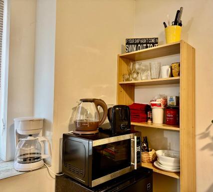 Micro Studio Apartment 10 Minutes Walk to University of Washington - Housity