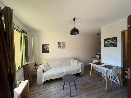 charmand studio en résidence avec piscine - Housity