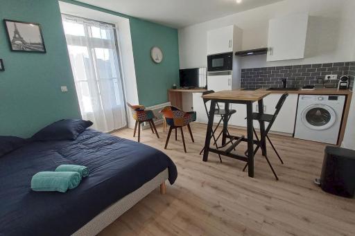 Segré centre ✰ studio ✰ 24m² ✰ cuisne ✰ wifi ✰ TOUT NEUF! - Housity