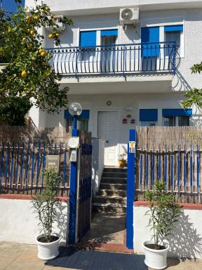 Villa del Limone , Mondello Via deucalione 18 ,via Miseno 18 - Housity