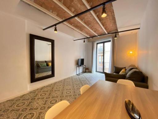 Liceu Apartments by gaiarooms - Housity