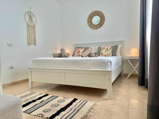 Travel Proud Domino´s Apartment with heated pool by SunHousesC. - Housity