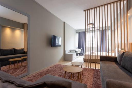 Tsimiski double suites #8 - Housity