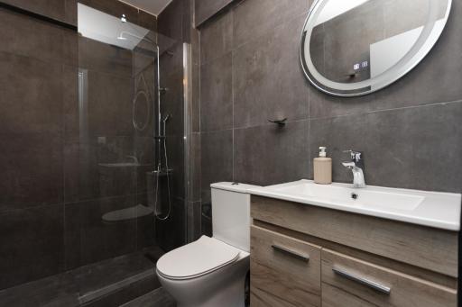 Tsimiski double suites #8 - Housity