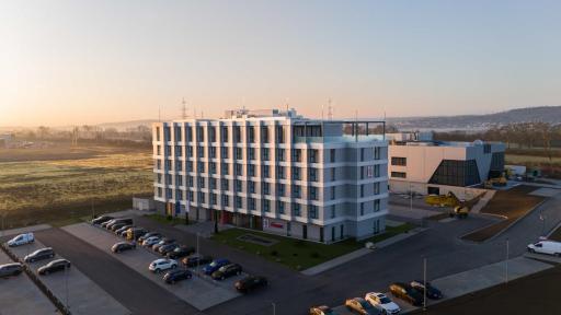 Frames Hotel GmbH - Housity