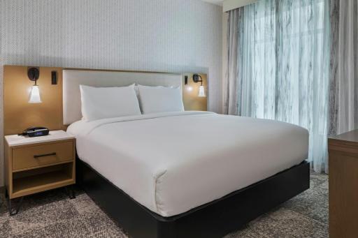 Residence Inn by Marriott Chatsworth - Housity