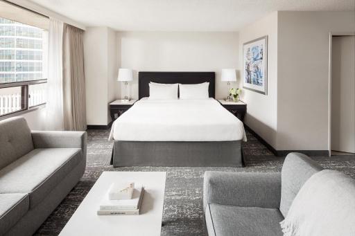 Chelsea Hotel Toronto - Housity