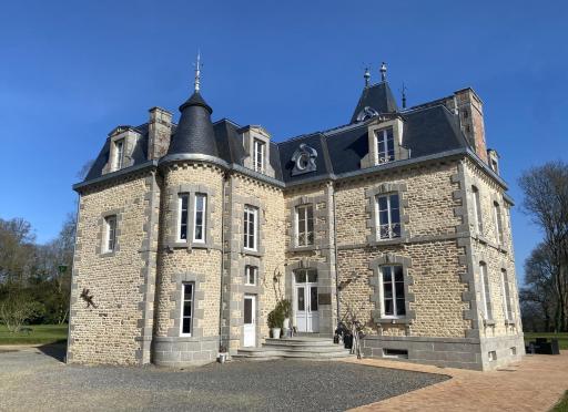 Au Château - Housity
