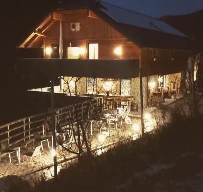 House Jaro & Camp Jaro - Housity