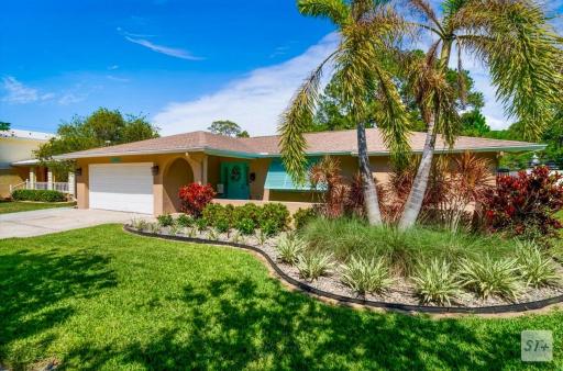 Coastal Retreat 4 Rooms Close To Clearwater & IRB - Housity