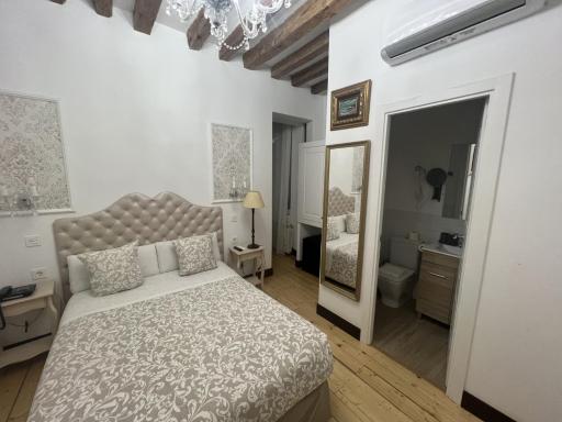 Oriente Palace Apartments - Housity