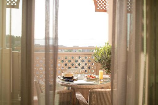 Jumeirah Al Qasr Dubai - Housity