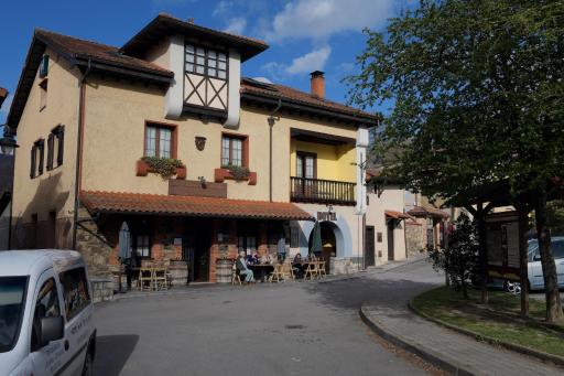 La Casona De Entralgo - Housity