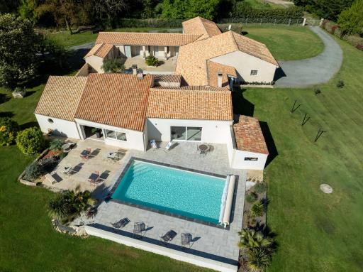 L'Hacienda - Housity