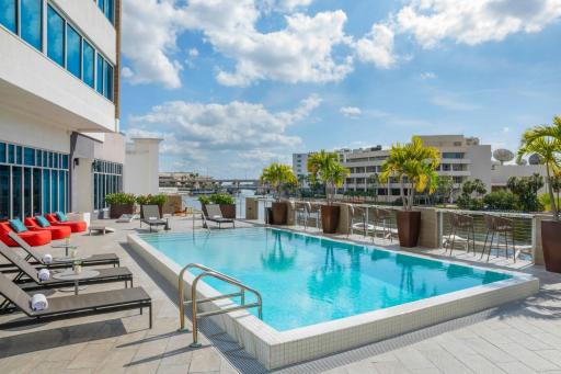 Aloft - Tampa Downtown - Housity