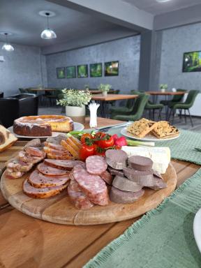 Danifeld Inn - Housity