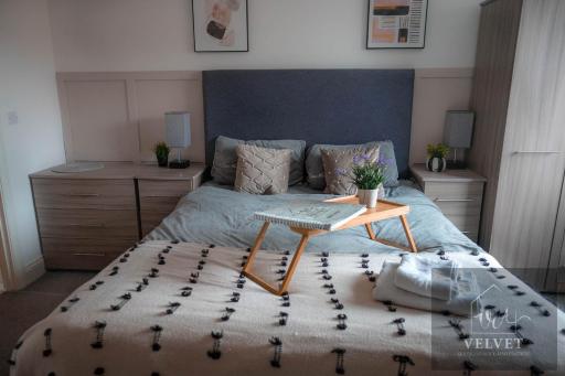 Spacious 1-Bedroom Home with free private parking - Housity