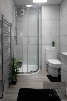 1 Bed House , Free WiFi,Free Parking,Leasure,Business - Housity