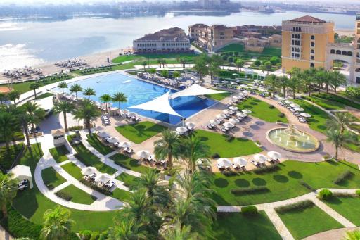 The Ritz-Carlton Abu Dhabi, Grand Canal - Hizvo