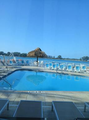Gulfview Hotel - On the Beach - Housity