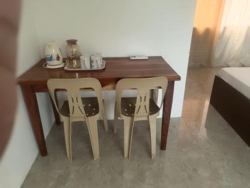 WARM Tourist Inn - Housity
