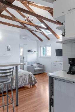 Apartment The Charm - Housity