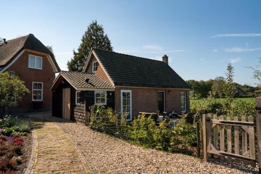 Charming Dutch Country Cottage with Private Garden - Housity