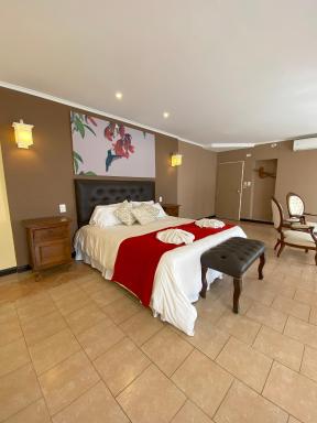 Hotel San Carlos - Housity