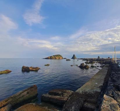 Aci Trezza suite fronte mare - Housity