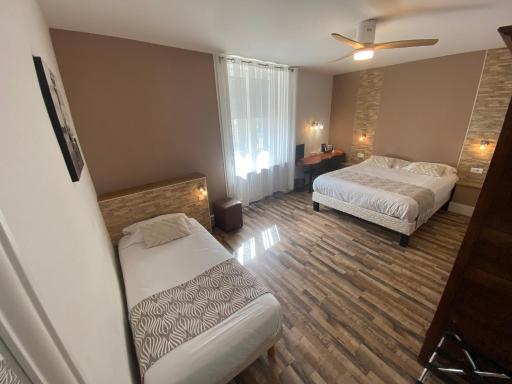 Nouvel Hotel - Housity