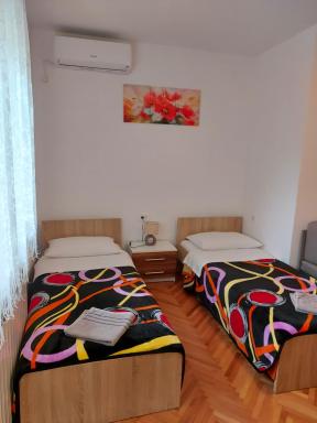 Elena Rooms - Housity