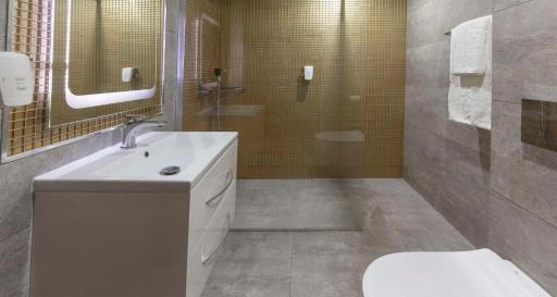 Putney Hotel; BW Signature Collection - Housity