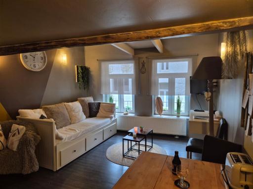 Studio AU CENTRE de Chimay, arrivee autonome - Housity