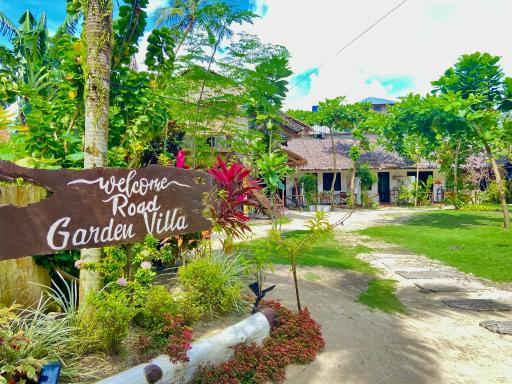 Road Garden Villa - Housity