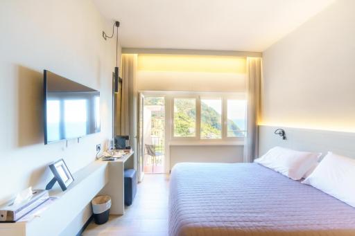 The Upper House - Hizvo