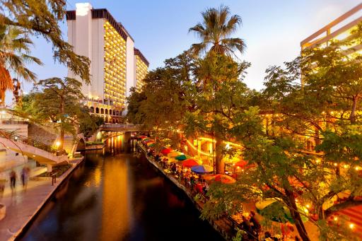 Hilton Palacio del Rio - Housity