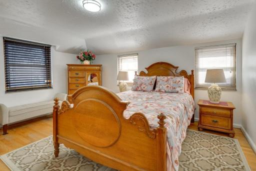 3 bedroom colonial house - Housity