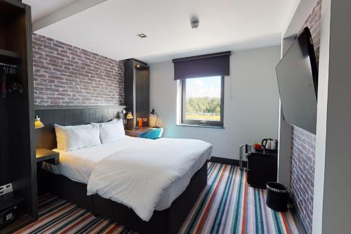 Village Hotel Edinburgh - Housity