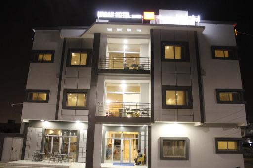 Urban Hotel Suites - Hizvo